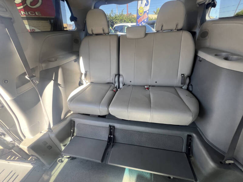 2011 Toyota Sienna