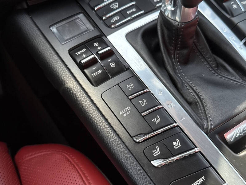 2016 Porsche Macan S
