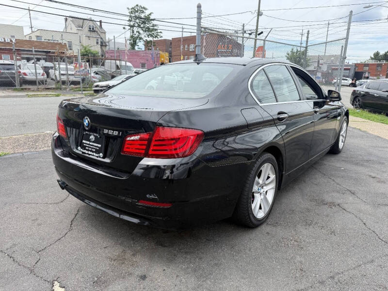 2012 BMW 5 Series 528i