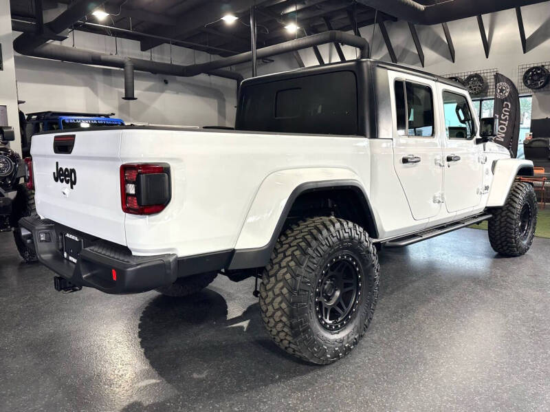 2024 Jeep Gladiator Willys