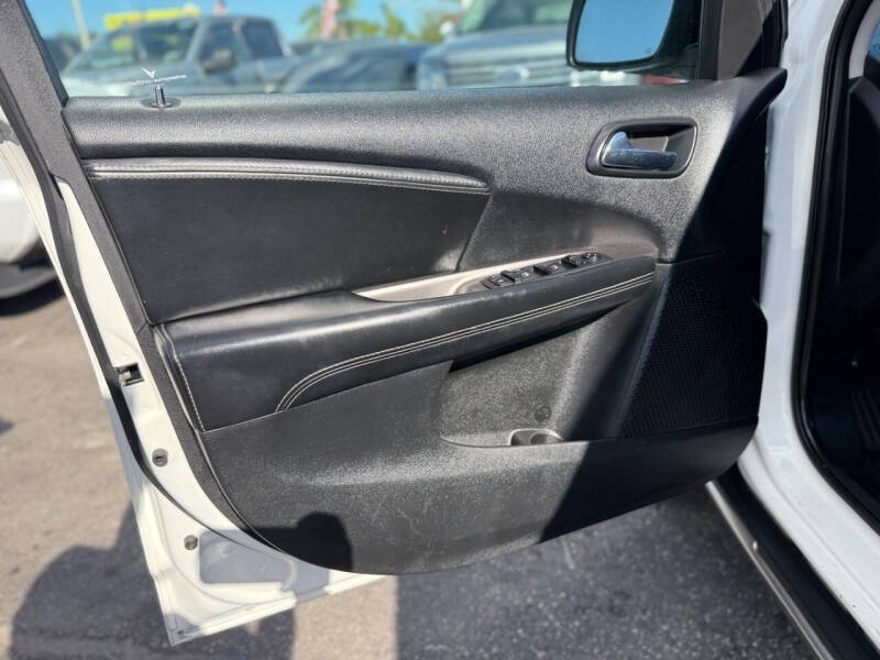 2018 Dodge Journey Crossroad