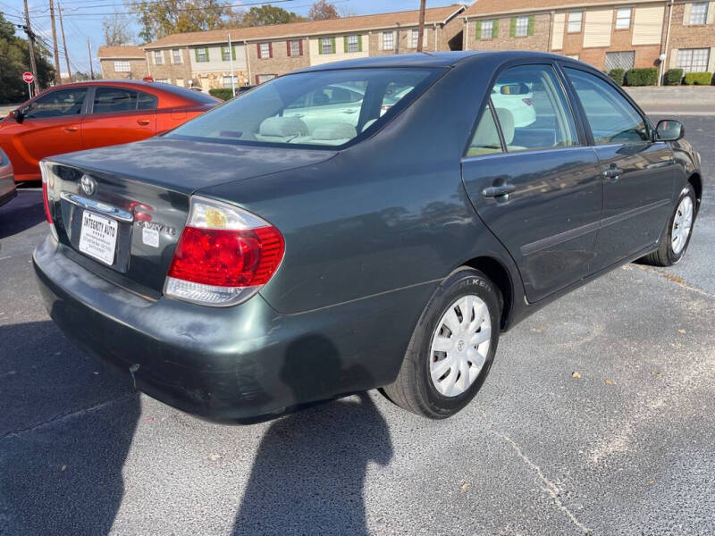 2005 Toyota Camry LE