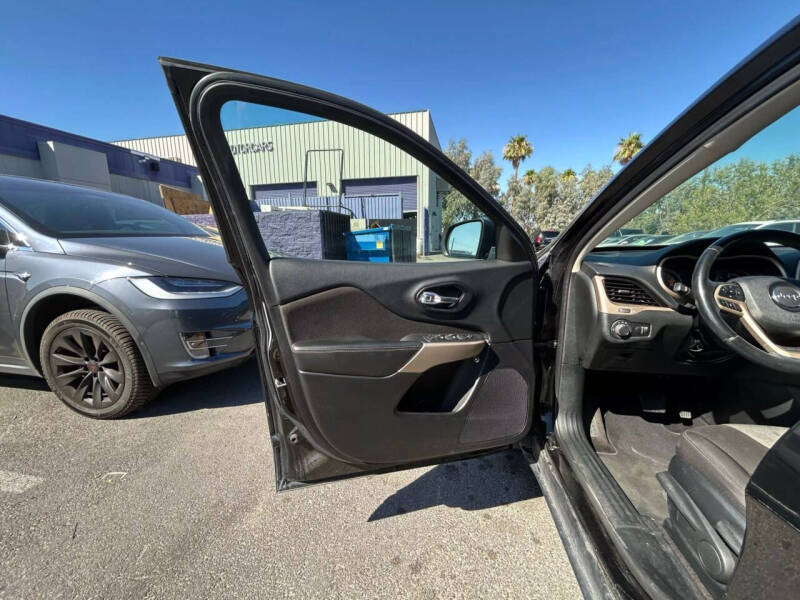 2017 Jeep Cherokee Sport Altitude