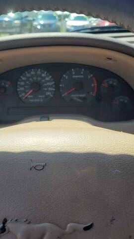 2004 Ford Mustang Deluxe