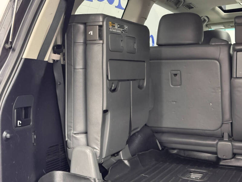 2011 Toyota Land Cruiser