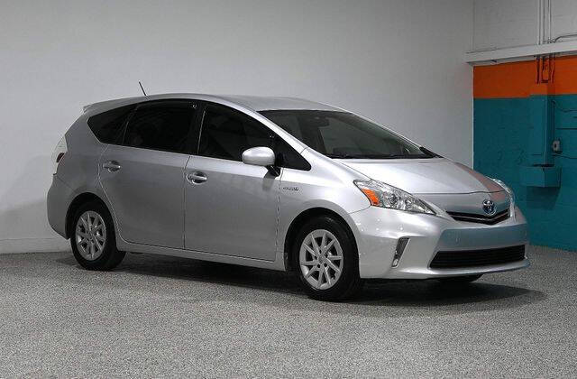 2013 Toyota Prius v Three