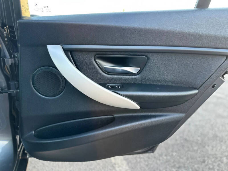 2018 BMW 3 Series 320i xDrive