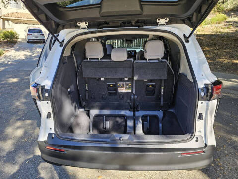 2021 Toyota Sienna LE 8-Passenger