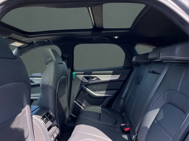 2026 Jaguar F-PACE P250 R-Dynamic S