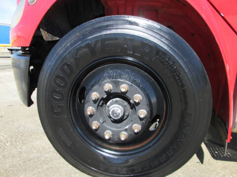 2005 Freightliner Business class M2