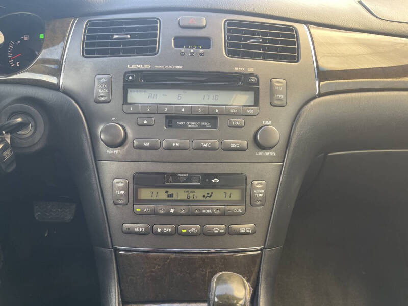 2004 Lexus ES 330