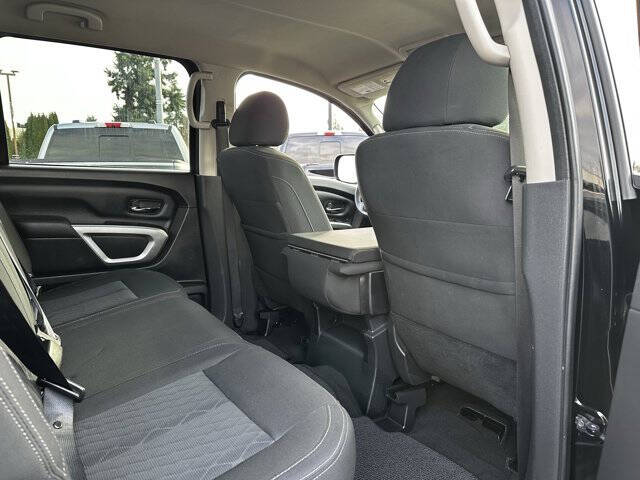 2017 Nissan Titan Platinum Reserve