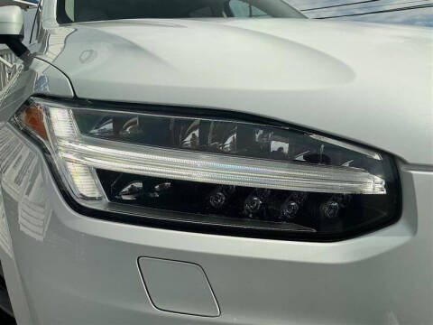 2019 Volvo XC90 T6 Momentum