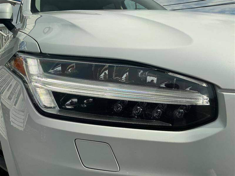 2019 Volvo XC90 T6 Momentum