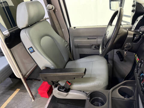 2016 Ford E-Series E-350 SD