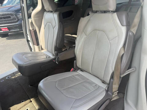 2018 Chrysler Pacifica Touring L