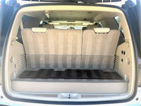 2016 Cadillac Escalade Luxury Collection