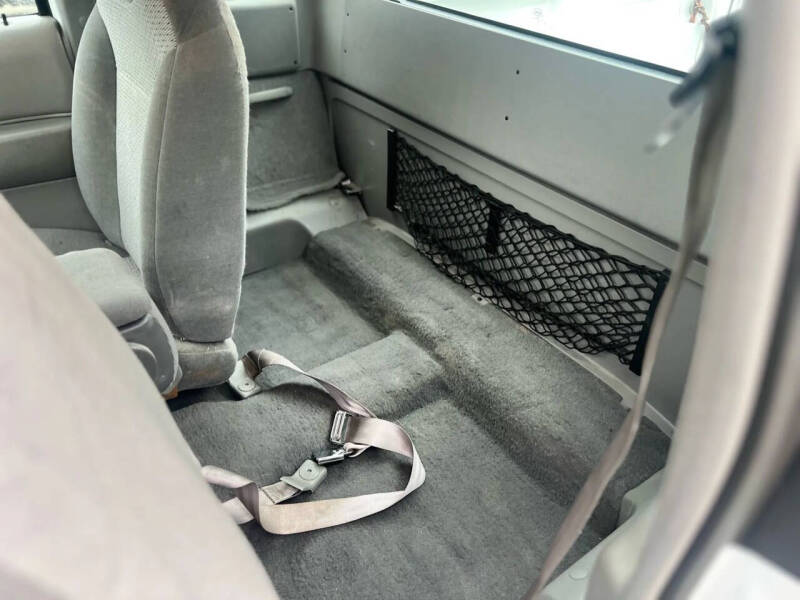 2000 Mazda B-Series B3000 SE