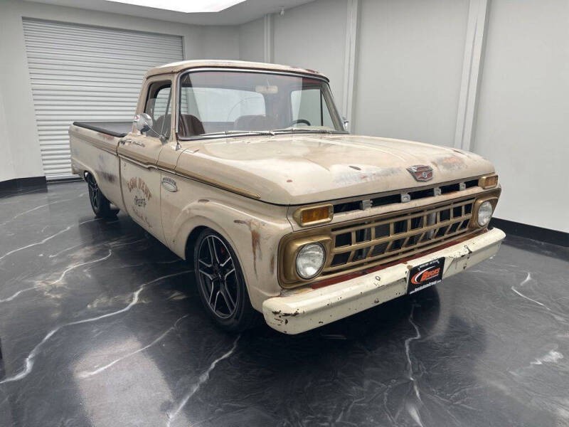 1965 Ford F-100