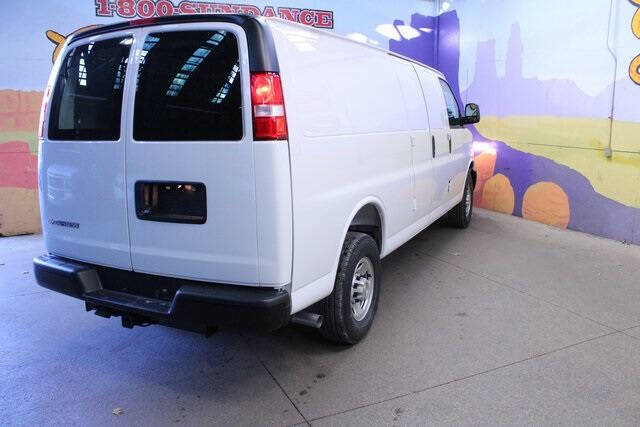 2025 Chevrolet Express 3500