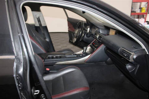 2017 Lexus IS 200t