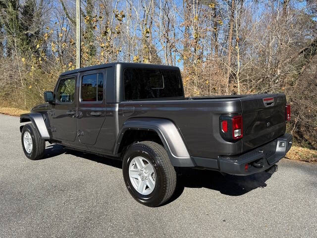 2022 Jeep Gladiator Sport S