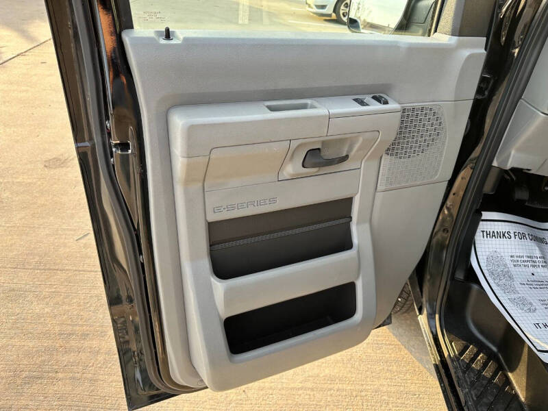 2014 Ford E-Series E-150 XL
