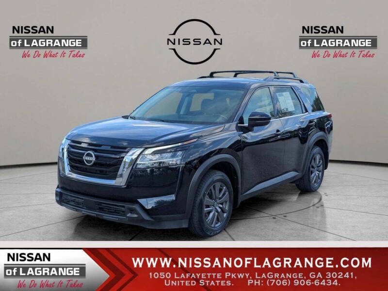 2022 Nissan Pathfinder SV
