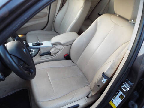 2012 BMW 3 Series 328i