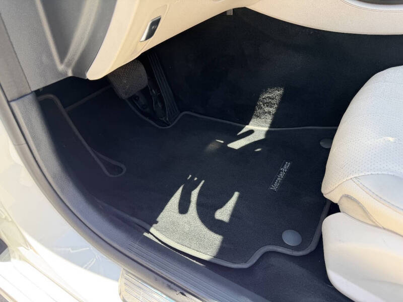 2019 Mercedes-Benz E-Class E 300
