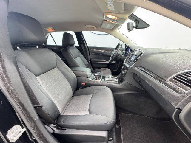 2018 Chrysler 300