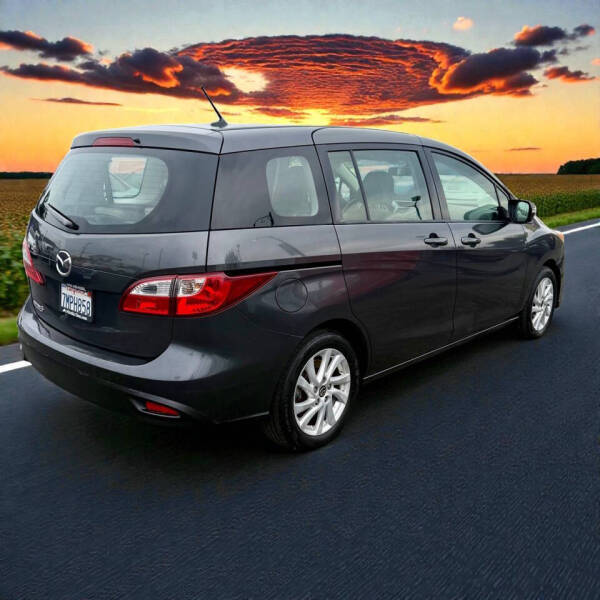 2014 Mazda MAZDA5 Sport