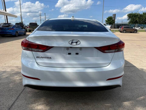 2018 Hyundai Elantra