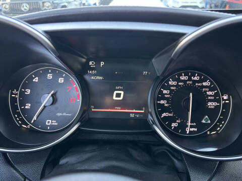 2017 Alfa Romeo Giulia Quadrifoglio