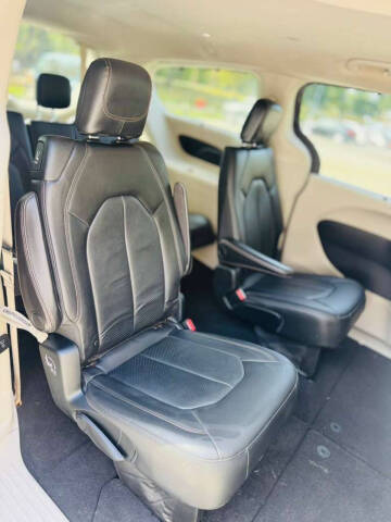 2018 Chrysler Pacifica Touring L Plus