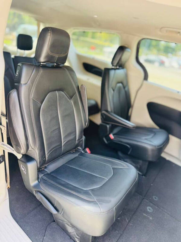 2018 Chrysler Pacifica Touring L Plus