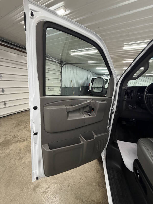 2023 GMC Savana 2500