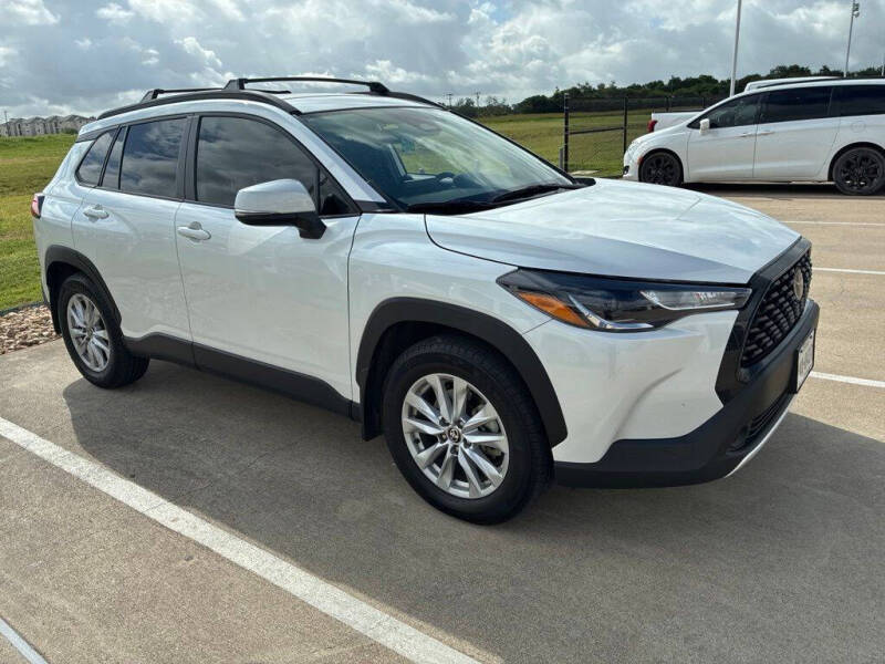2024 Toyota Corolla Cross LE
