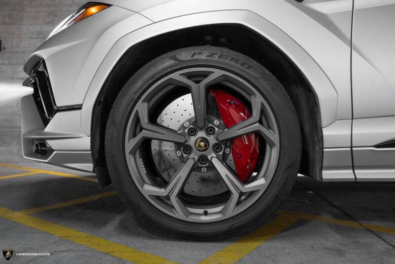 2023 Lamborghini Urus S