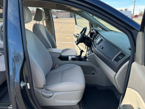 2017 Kia Sedona LX