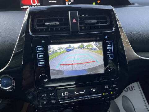 2016 Toyota Prius Three Touring