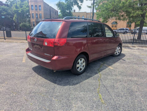 2009 Toyota Sienna LE 7-Passenger