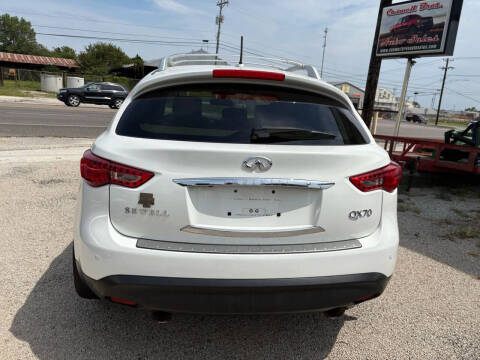 2016 Infiniti QX70