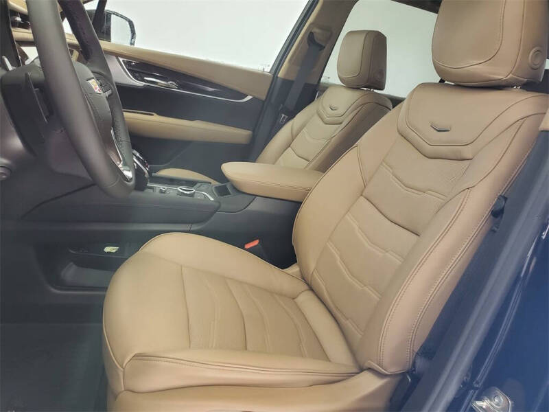 2025 Cadillac XT6 Premium Luxury