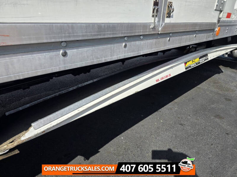 2017 Freightliner M2 106