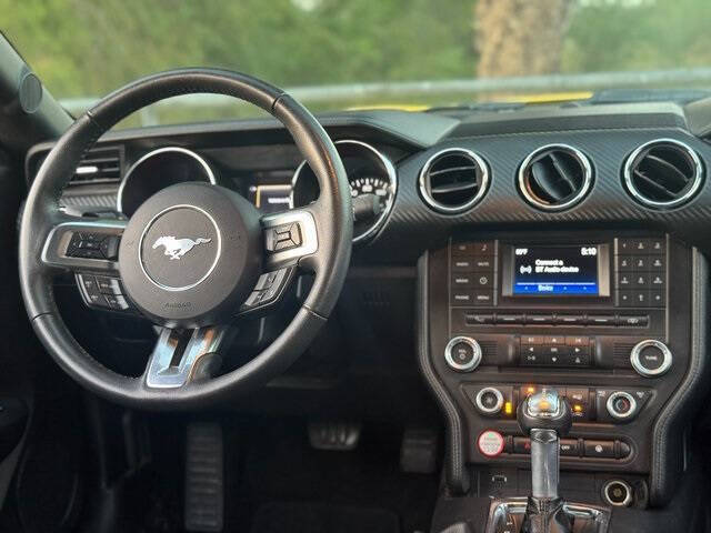 2017 Ford Mustang V6