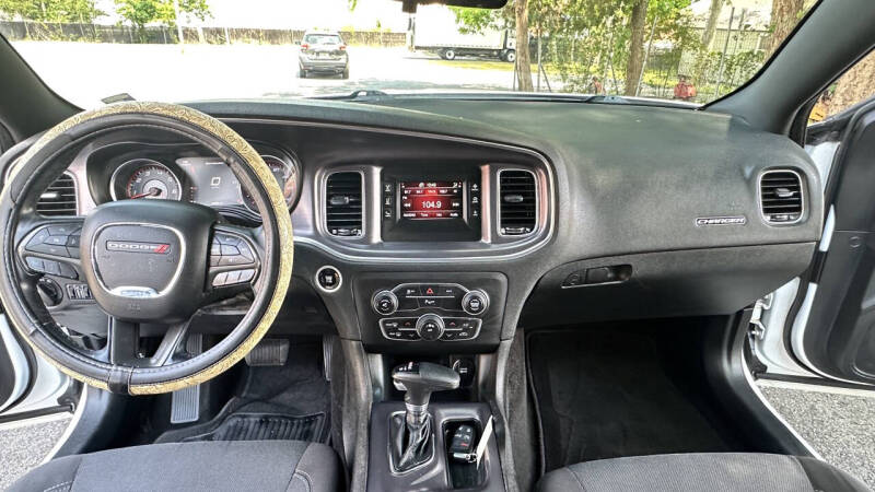 2015 Dodge Charger SE