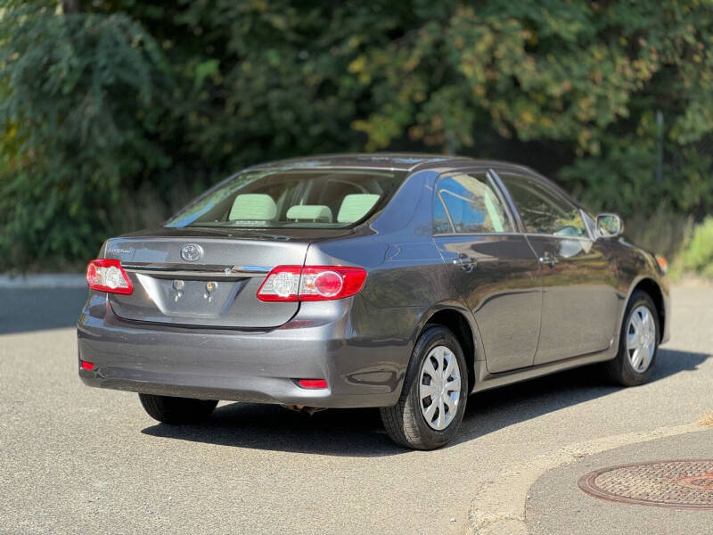 2012 Toyota Corolla L photo 6