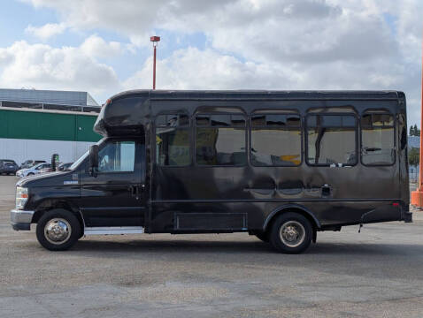 2013 Ford E-Series E-450 SD