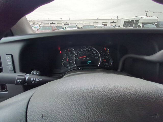 2025 Chevrolet Express 2500